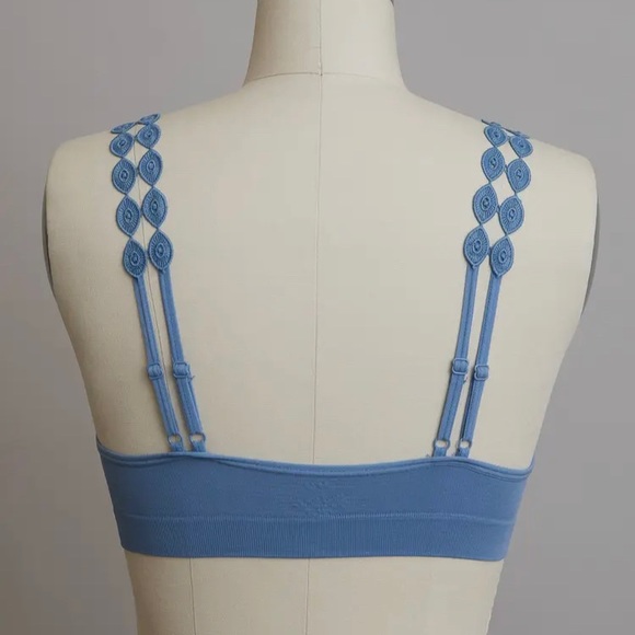 Boho Bralette in Baby Blue - Picture 2 of 2